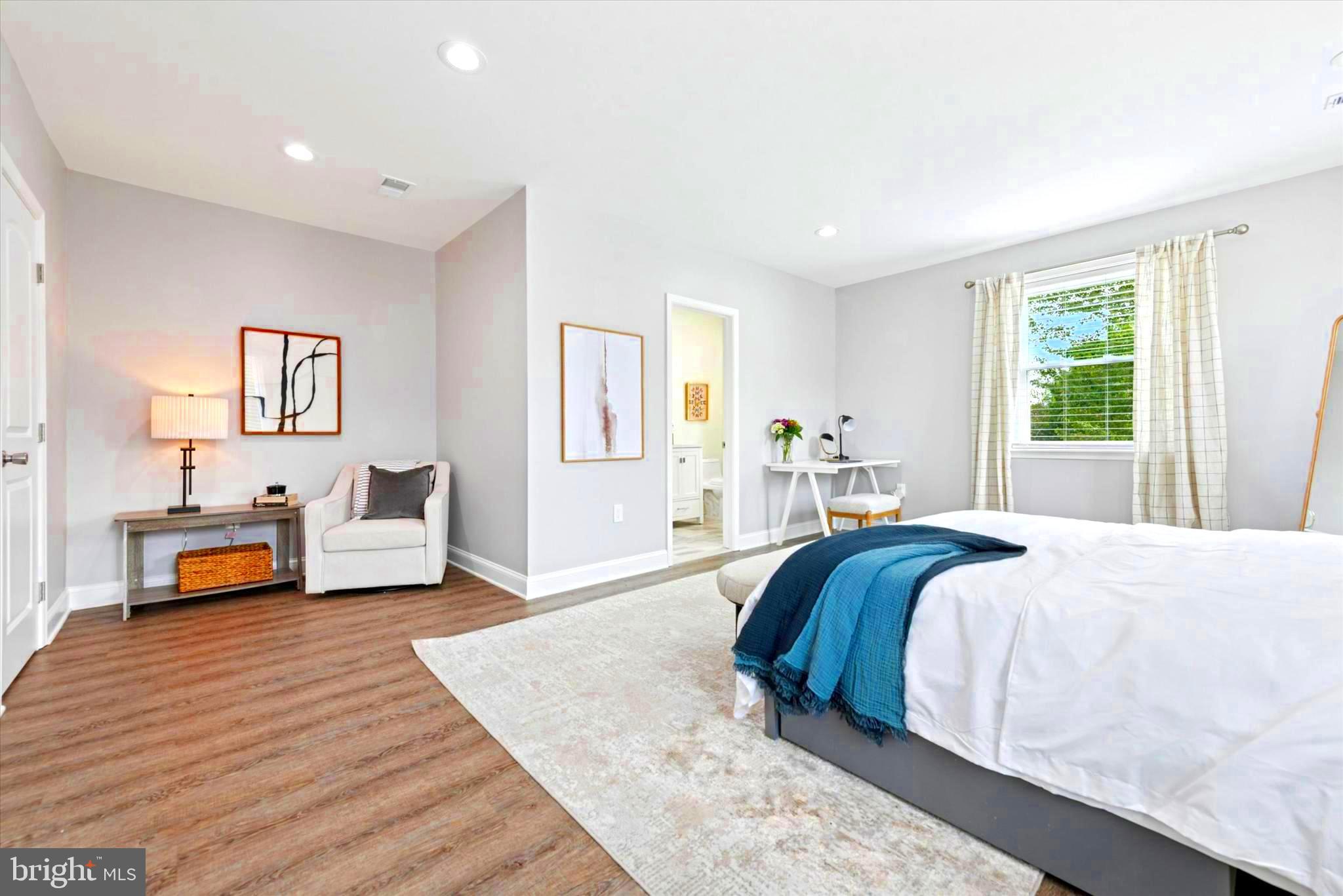 726 Brookhaven Road Wallingford, PA 19086 - Photo 15 of 30 Primary Reading nook and Bath view