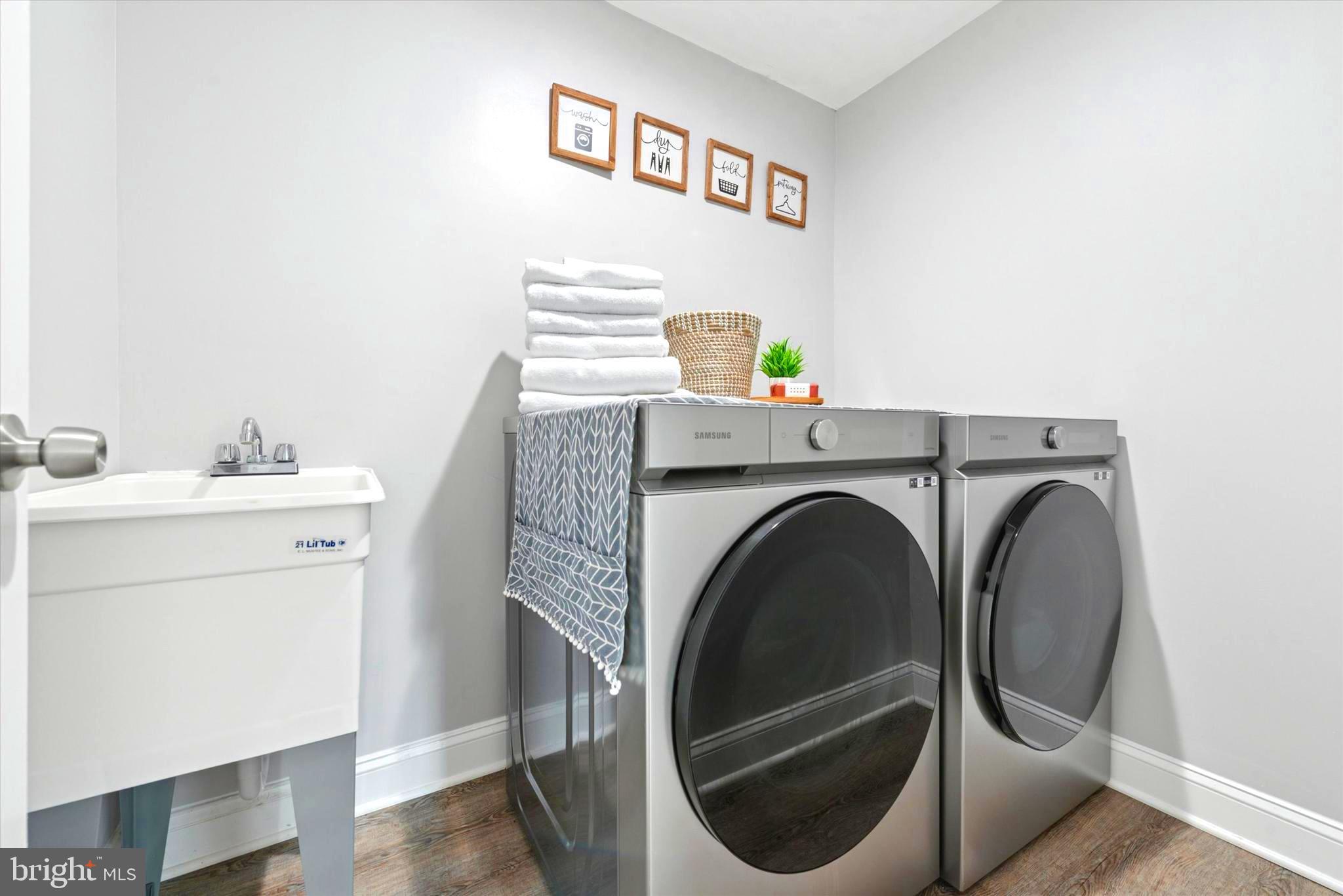 726 Brookhaven Road Wallingford, PA 19086 - Photo 23 of 30 UPSTAIRS Laundry Room - YAY !