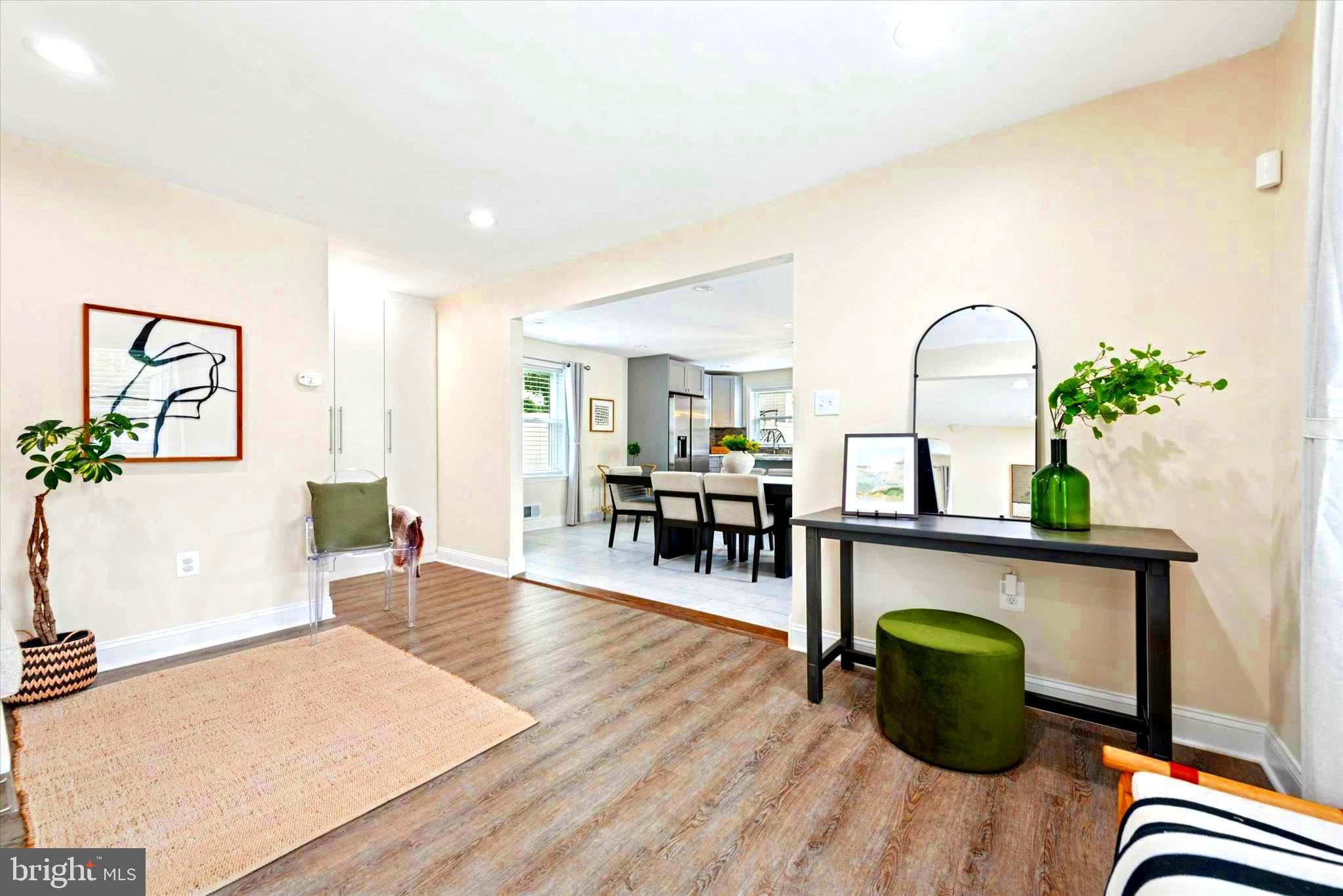 726 Brookhaven Road Wallingford, PA 19086 - Photo 7 of 30 Entry Foyer with Dining View