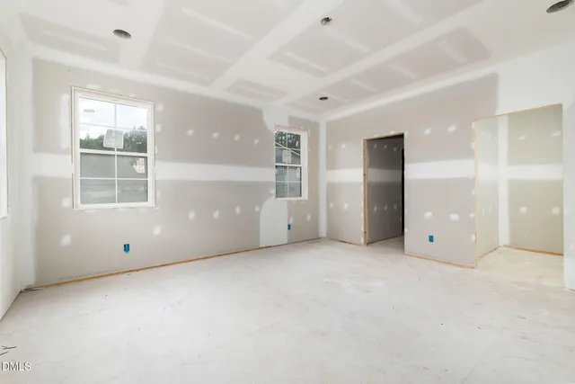 $299,999 | 105 Ali Circle, Macon, NC 27551