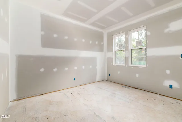 $299,999 | 105 Ali Circle, Macon, NC 27551