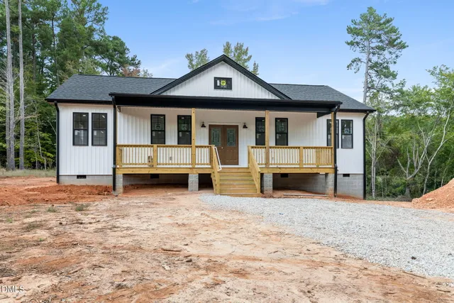 $299,999 | 105 Ali Circle, Macon, NC 27551