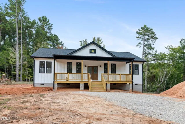 $299,999 | 105 Ali Circle, Macon, NC 27551