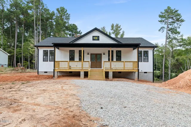 $299,999 | 105 Ali Circle, Macon, NC 27551
