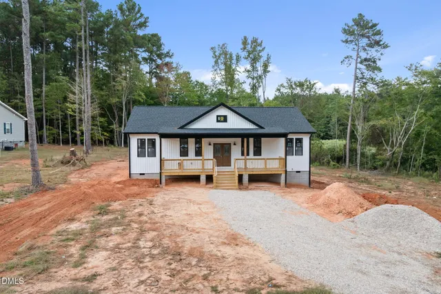 $299,999 | 105 Ali Circle, Macon, NC 27551