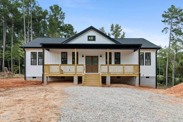 $299,999 | 105 Ali Circle, Macon, NC 27551