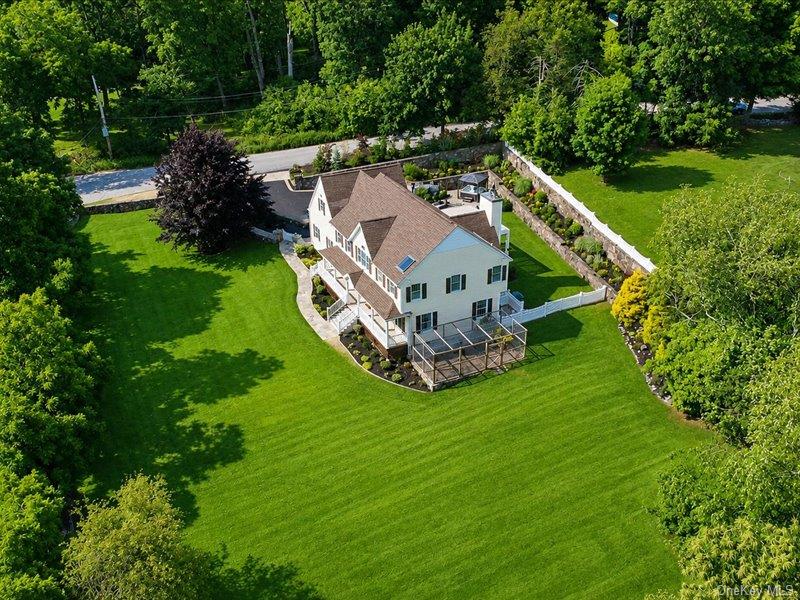 104 Mountain View Road Cortlandt Manor, NY 10567 - Photo 6 of 48