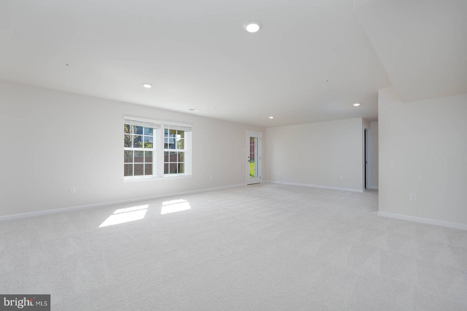 2085 Pomona Way Frederick, MD 21702 - Photo 39 of 53 Spacious, sunlit open area awaits.