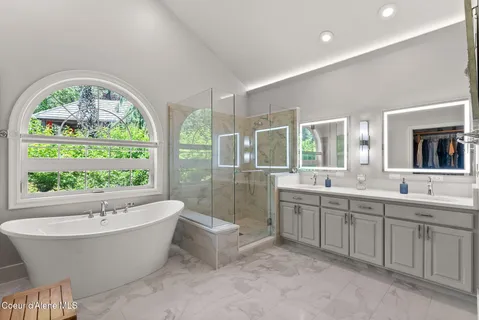 $1,395,000 | 1611 East Heritage Lane, Spokane, WA 99208