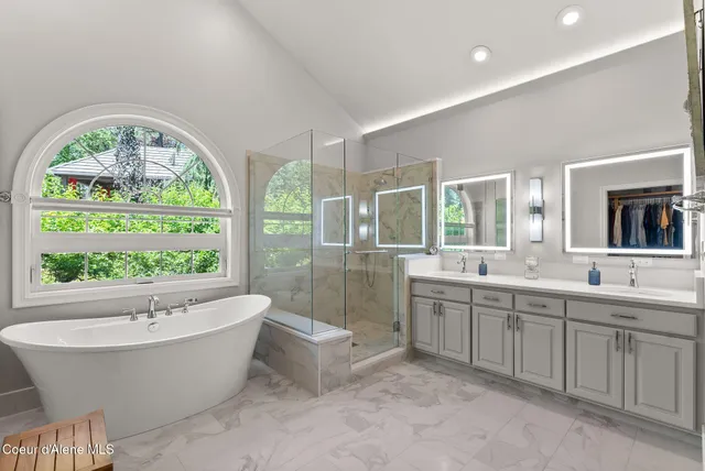 $1,440,000 | 1611 East Heritage Lane, Spokane, WA 99208