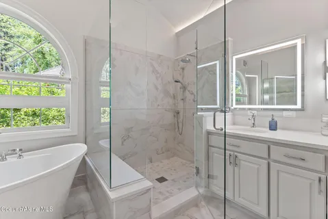 $1,395,000 | 1611 East Heritage Lane, Spokane, WA 99208