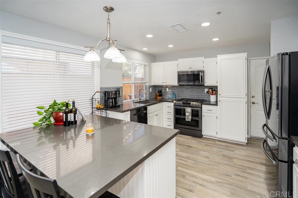 113 Willow Pond Road Santee, CA 92071 - Photo 8 of 25 Gallery Image 8