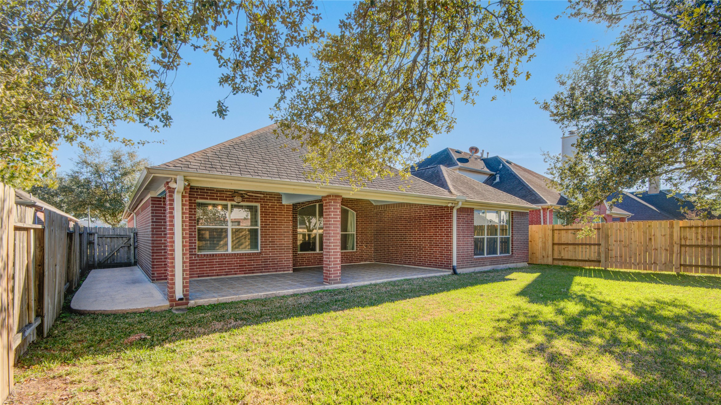 2206 Louetta Brook Lane Spring, TX 77388 - Photo 38 of 39 front view of a house with a yard