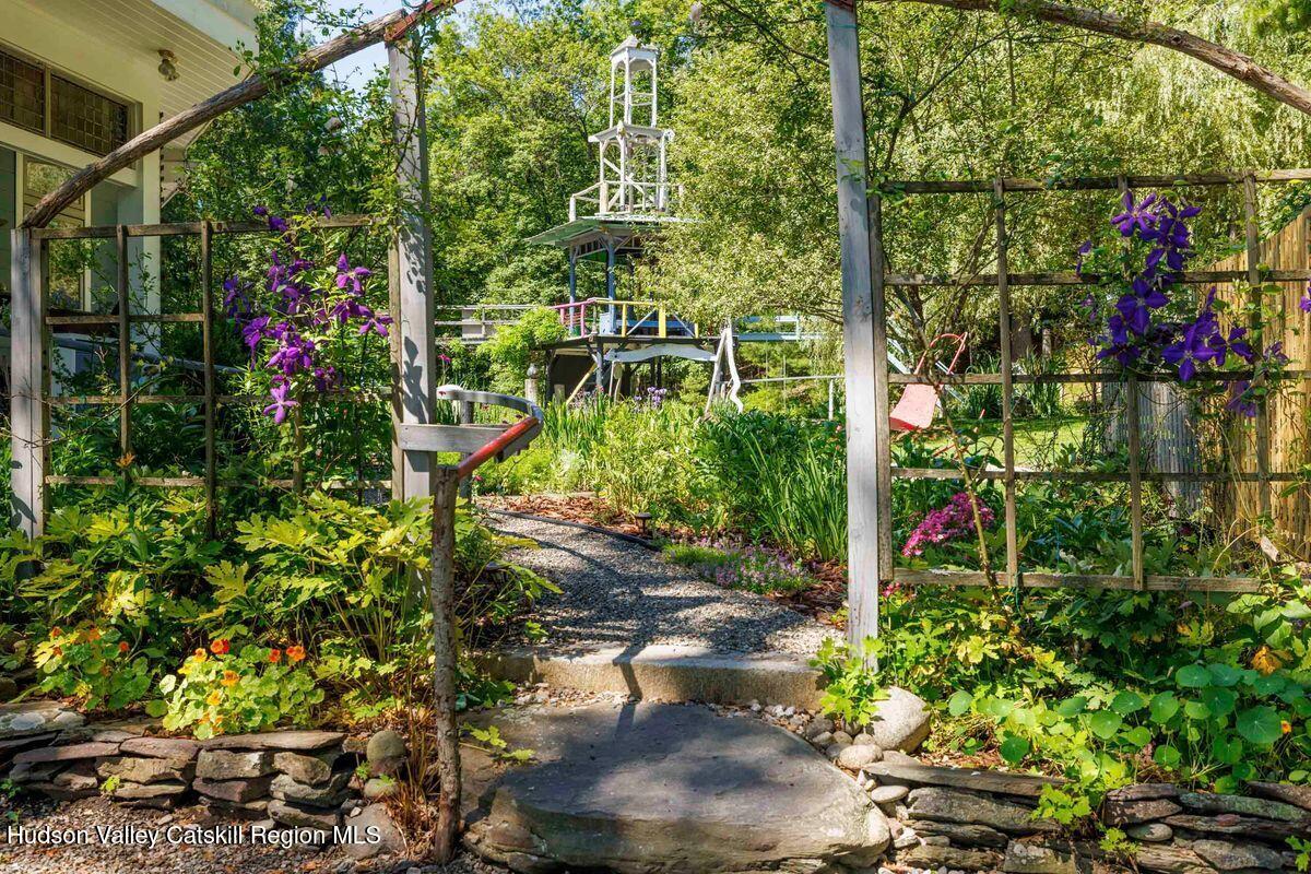 67 Cricket Ridge Bearsville, NY 12409 - Photo 2 of 64 photo_online_021