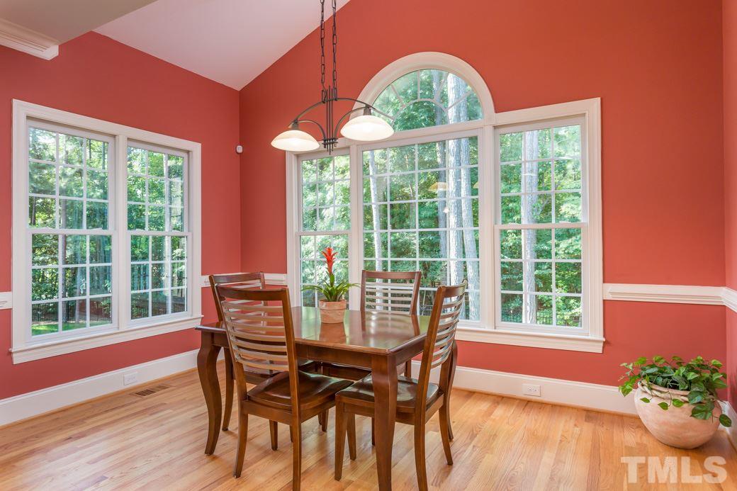 7220 Sunset Glen Point Raleigh, NC 27614 - Photo 19 of 25 Enjoy bright breakfasts in the vaulted nook.
