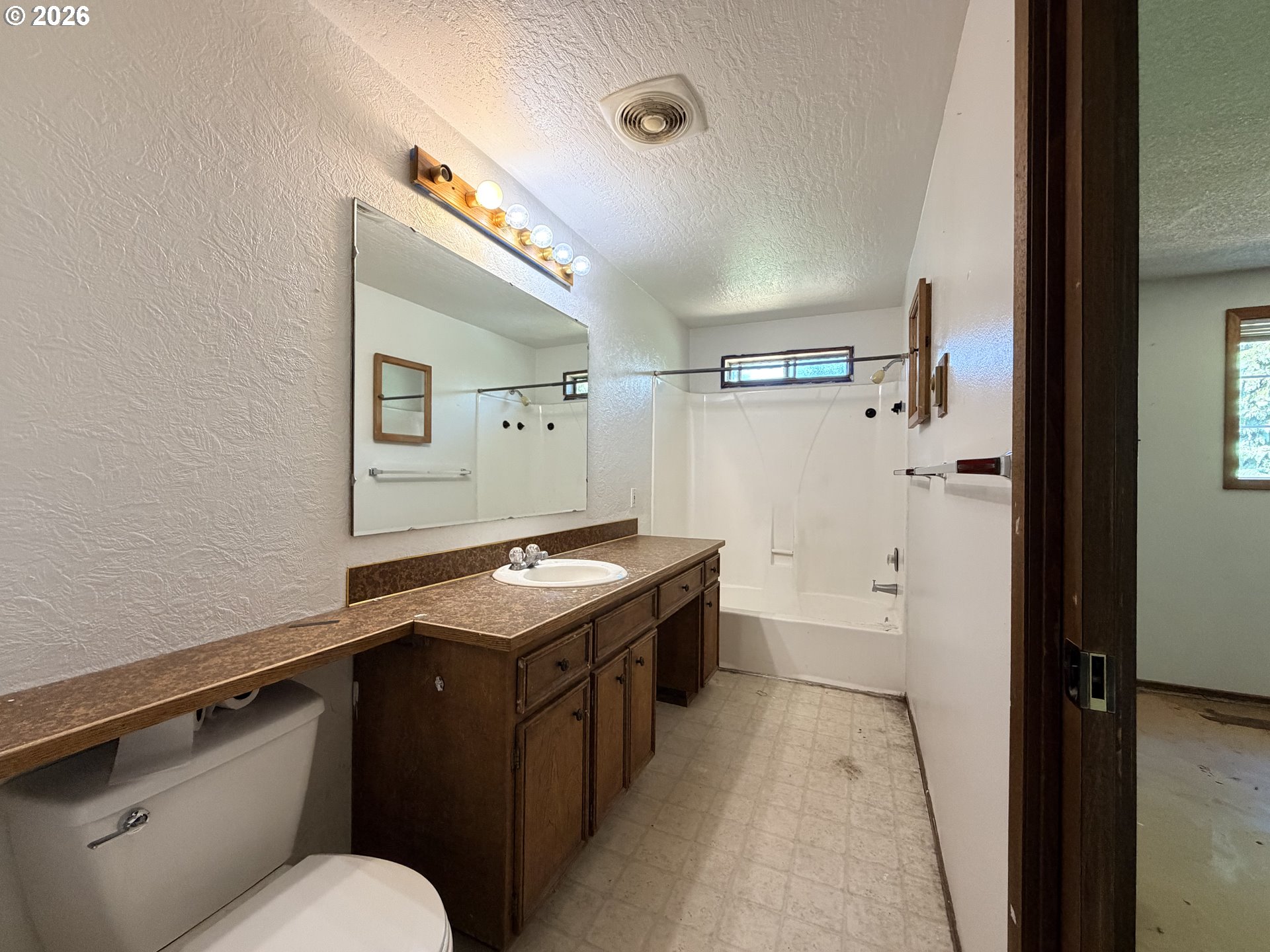 764 71st Street Springfield, OR 97478 - Photo 13 of 20 Gallery Image 13