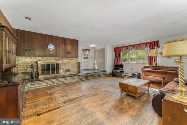 $899,000 | 1556 River Road, Titusville, NJ 08560