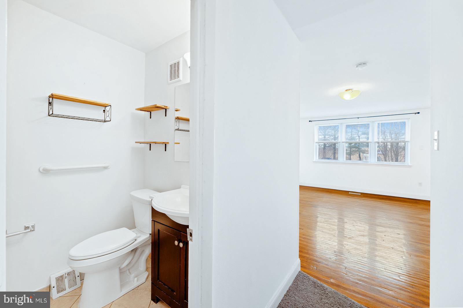 12450 Knights Road, Unit 2 Philadelphia, PA 19154 - Photo 16 of 43