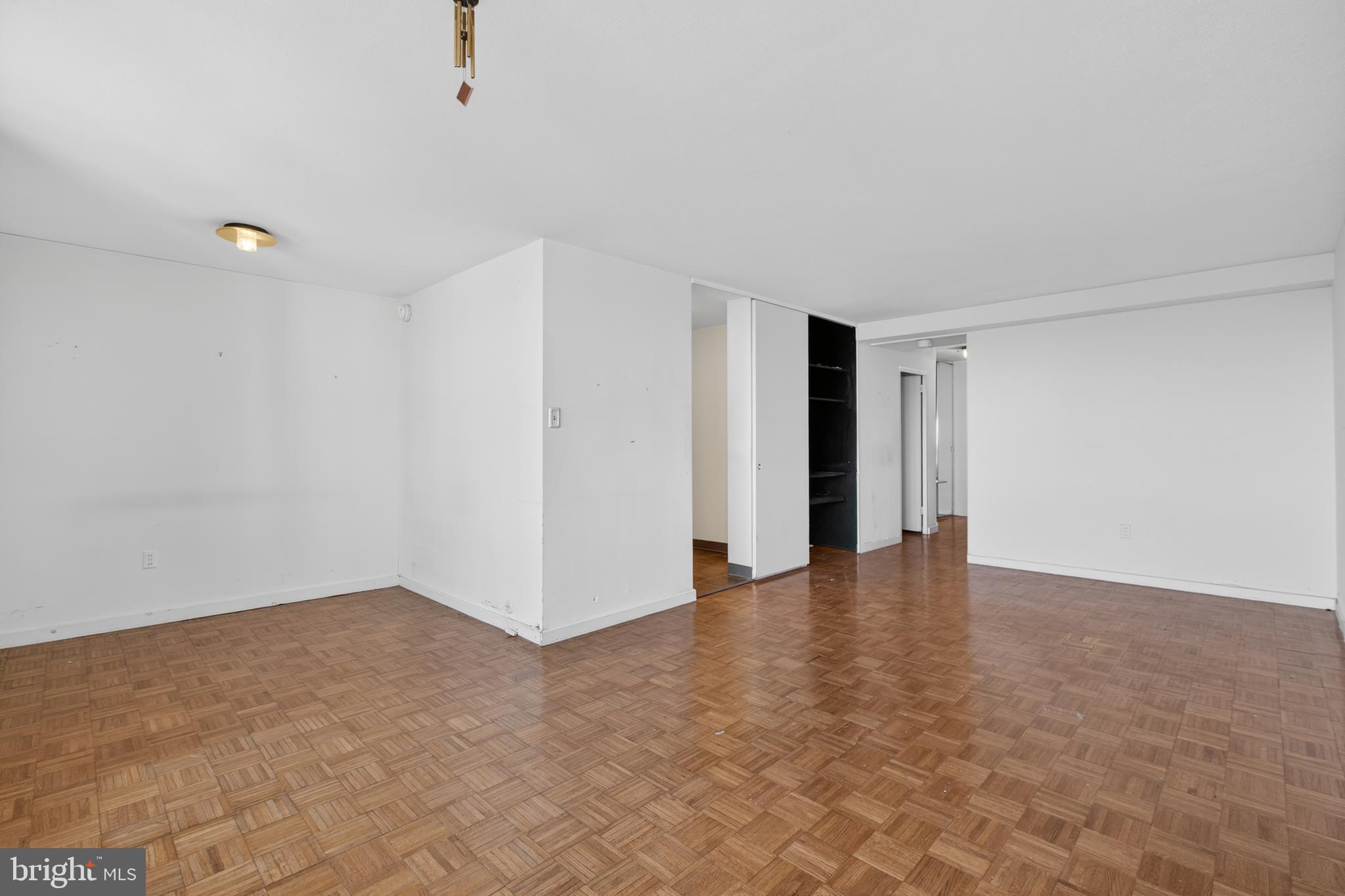 604 South Washington Square, Unit 2506 Philadelphia, PA 19106 - Photo 5 of 26