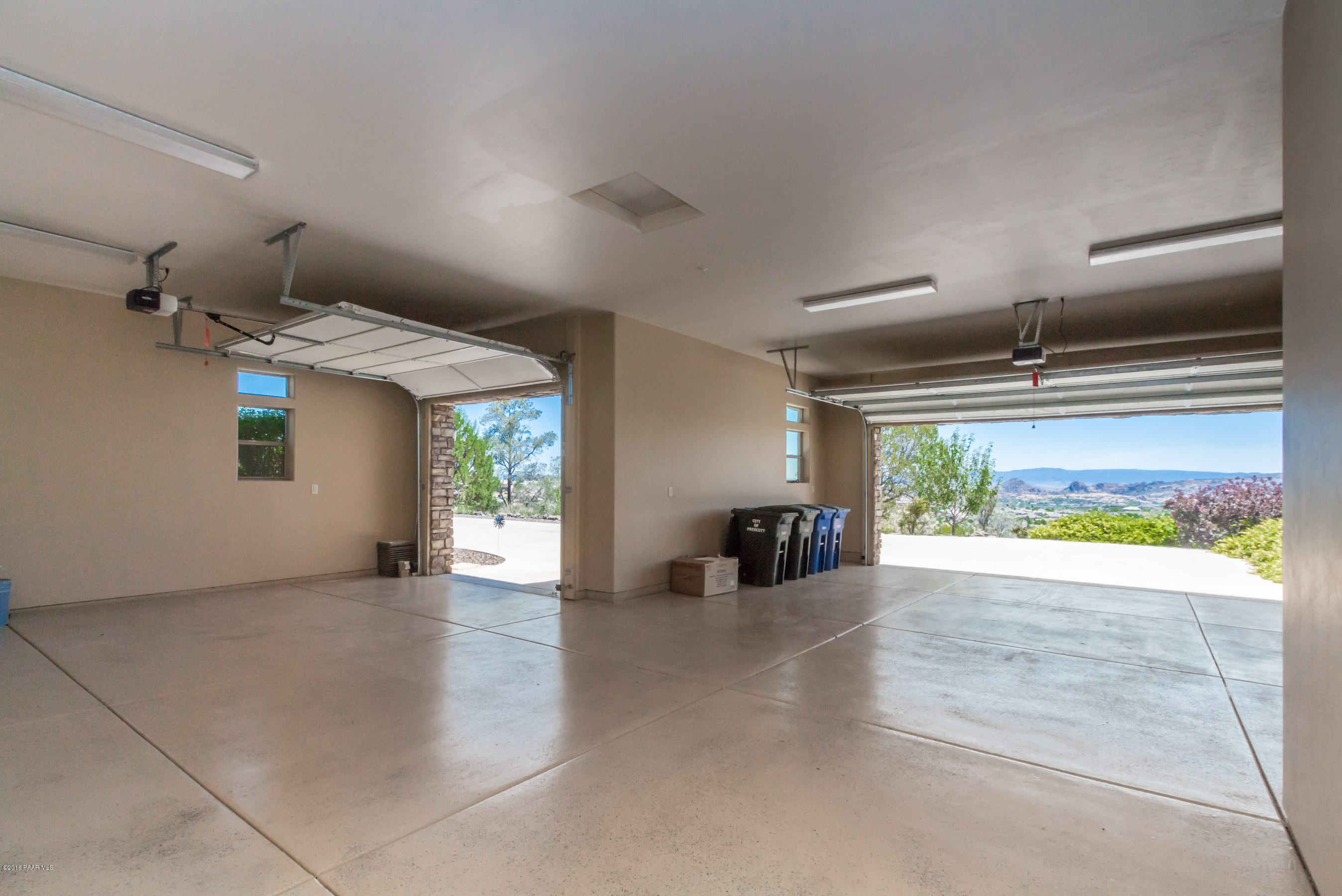 1055 Vantage Point Circle Prescott, AZ 86301 - Photo 28 of 38 a view of an empty room and window