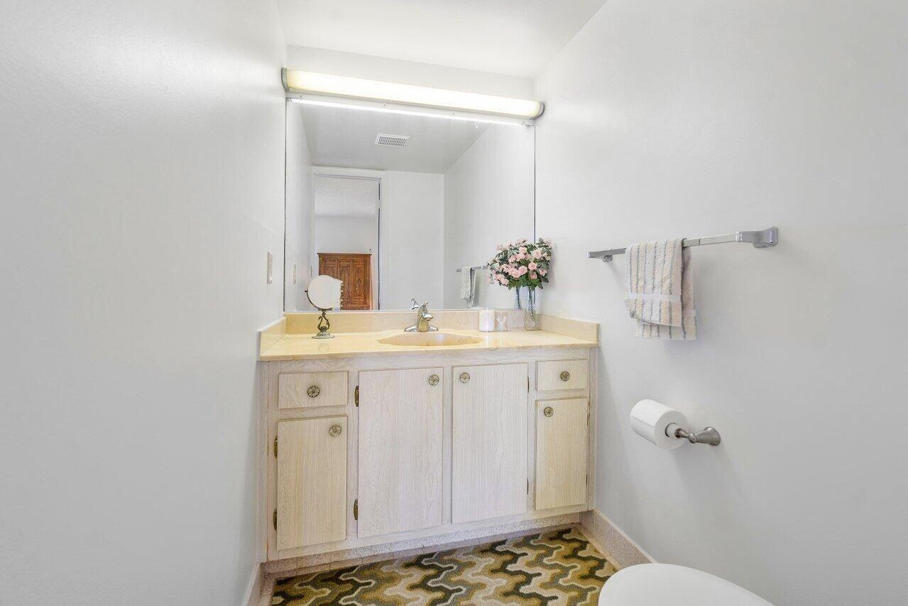 342 Pine Ridge Circle, Unit B2 Greenacres, FL 33463 - Photo 6 of 18 20211028170159473437000000-o