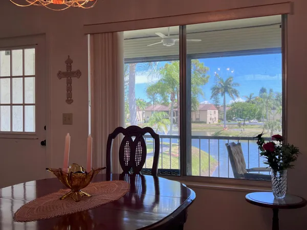 $1,400 | 342 Pine Ridge Circle, Unit B2, Greenacres, FL 33463