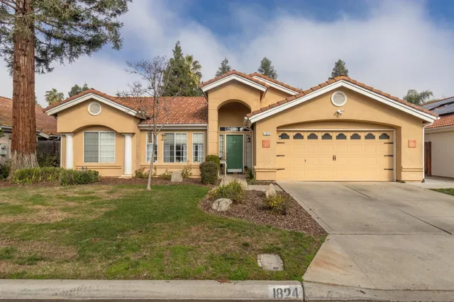 $545,000 | 1824 East Lester Avenue, Fresno, CA 93720