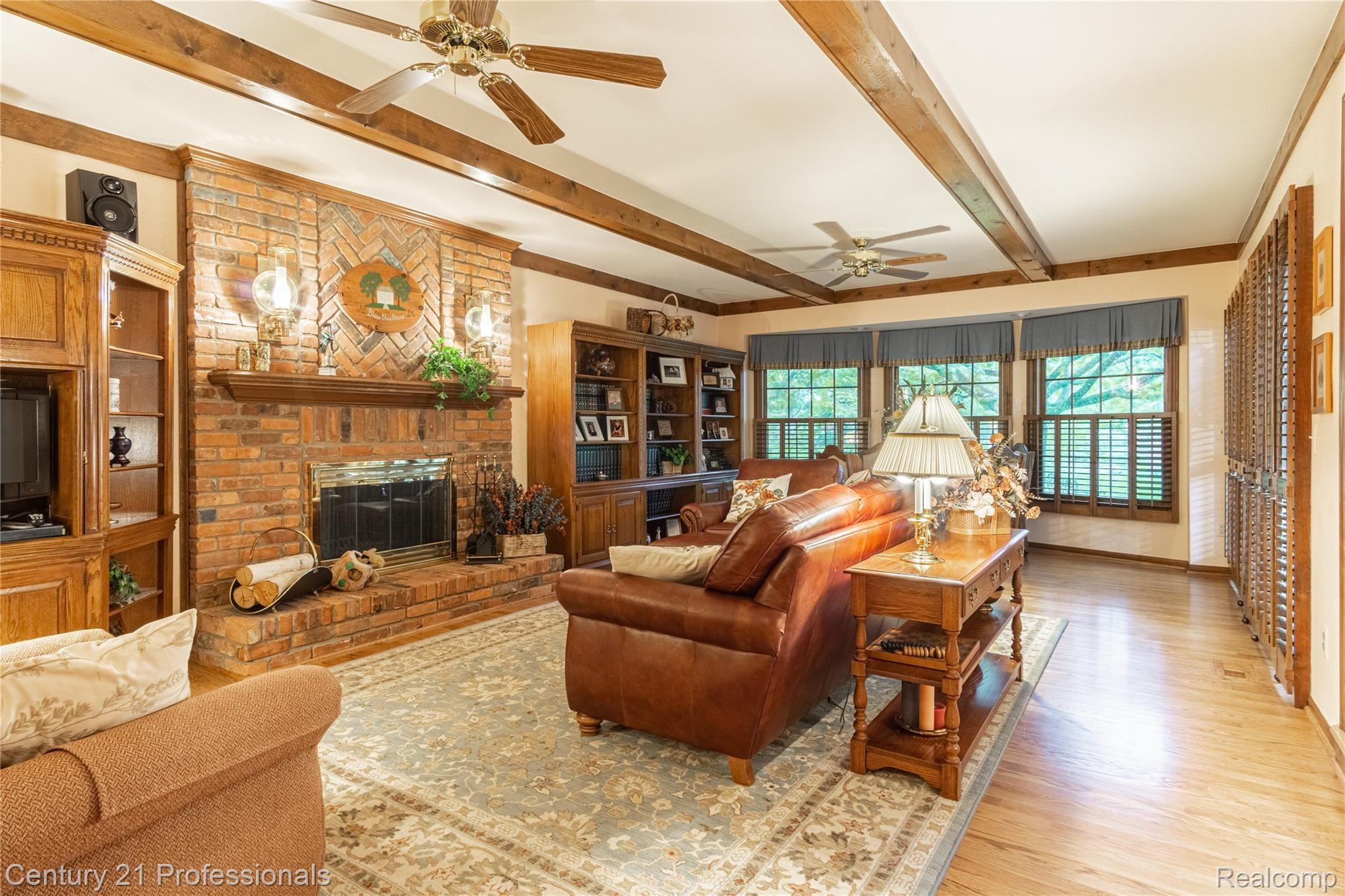3650 Merriweather Lane Rochester, MI 48306 - Photo 10 of 36 Interiors (17 of 73).jpg