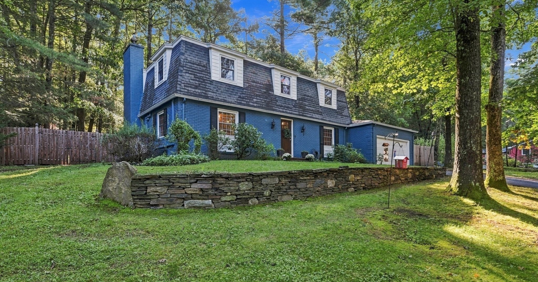 218 Heatherstone Road Amherst, MA 01002 - Photo 1 of 42 Gallery Image 1