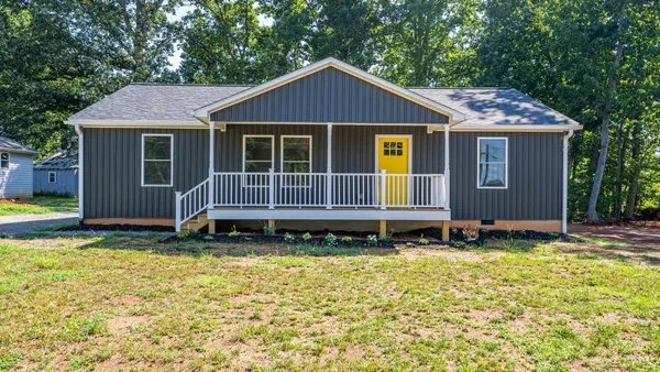 $289,900 | 104 Harvey Street, Gretna, VA 24557