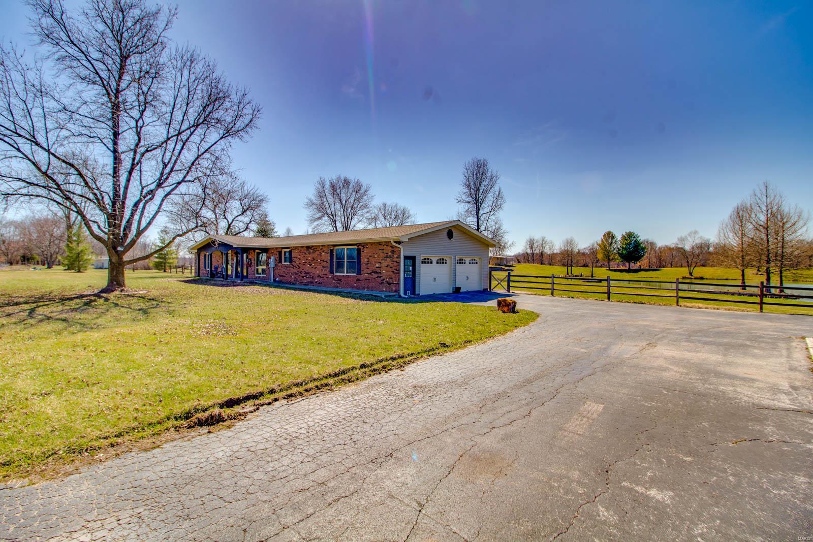 8729 Old Moro Road Dorsey, IL 62021 - Photo 13 of 64