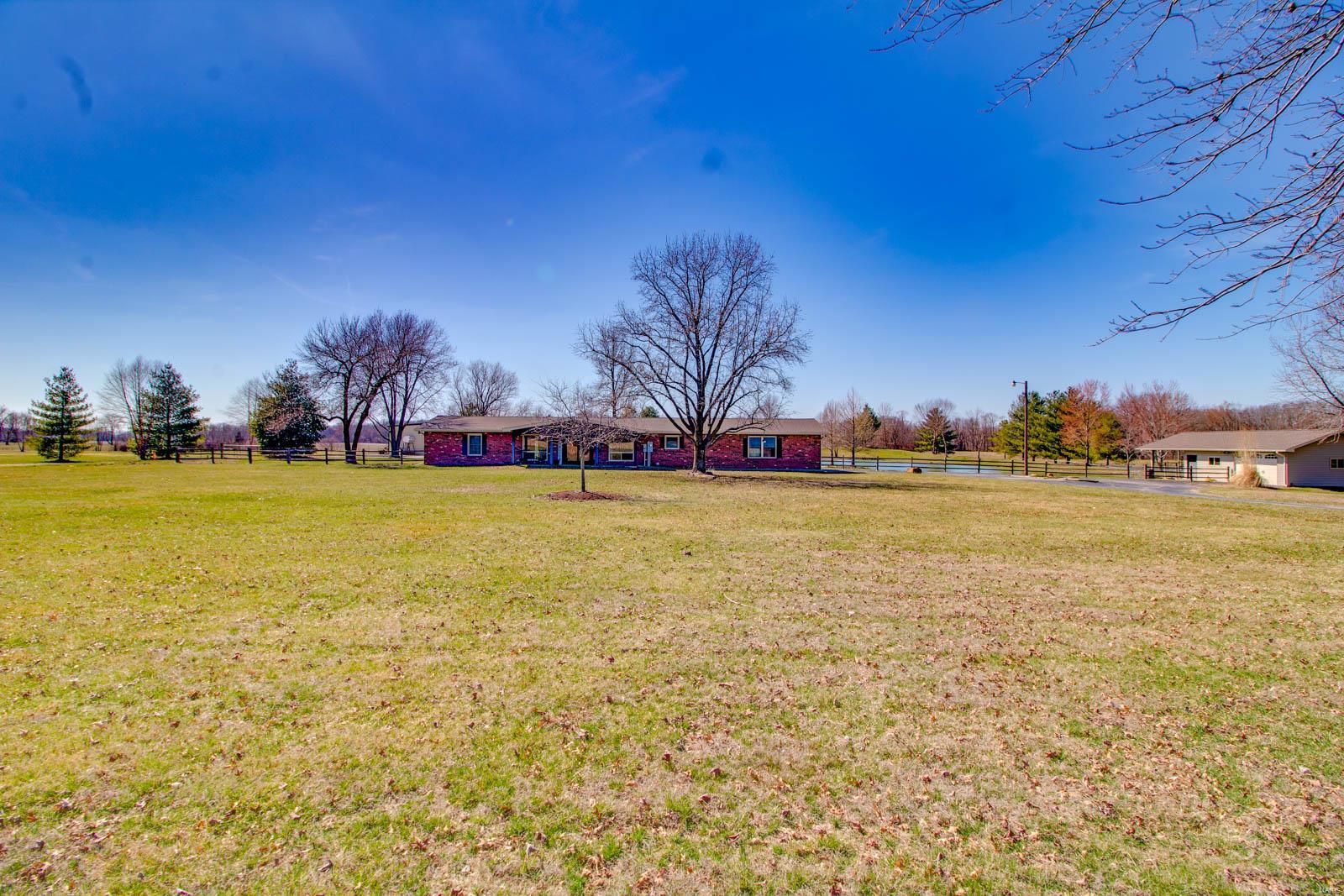 8729 Old Moro Road Dorsey, IL 62021 - Photo 16 of 64