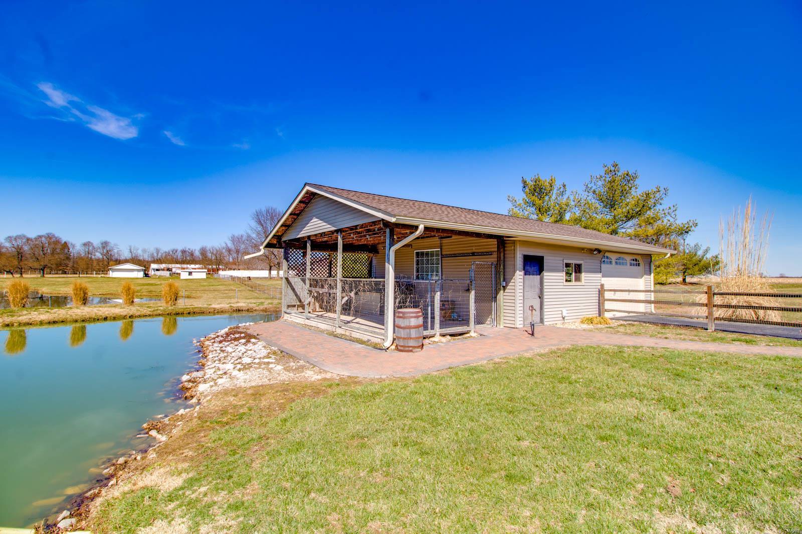8729 Old Moro Road Dorsey, IL 62021 - Photo 19 of 64