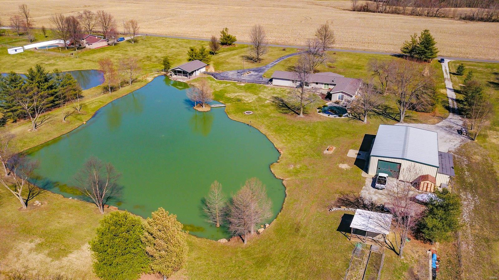 8729 Old Moro Road Dorsey, IL 62021 - Photo 4 of 64