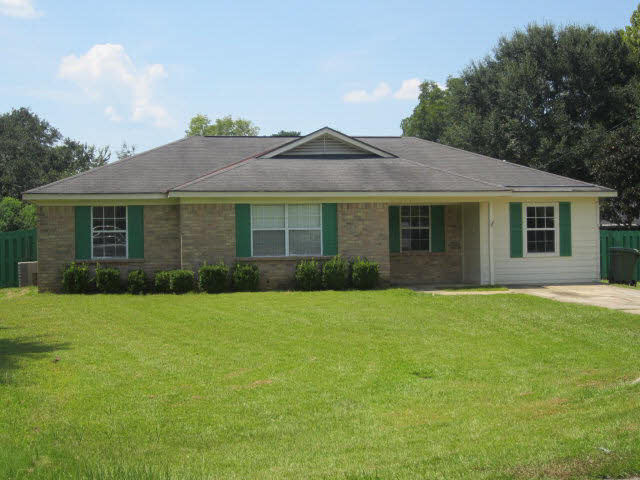 1819 East Candlestick Court Foley, AL 36535 - Photo 1 of 1
