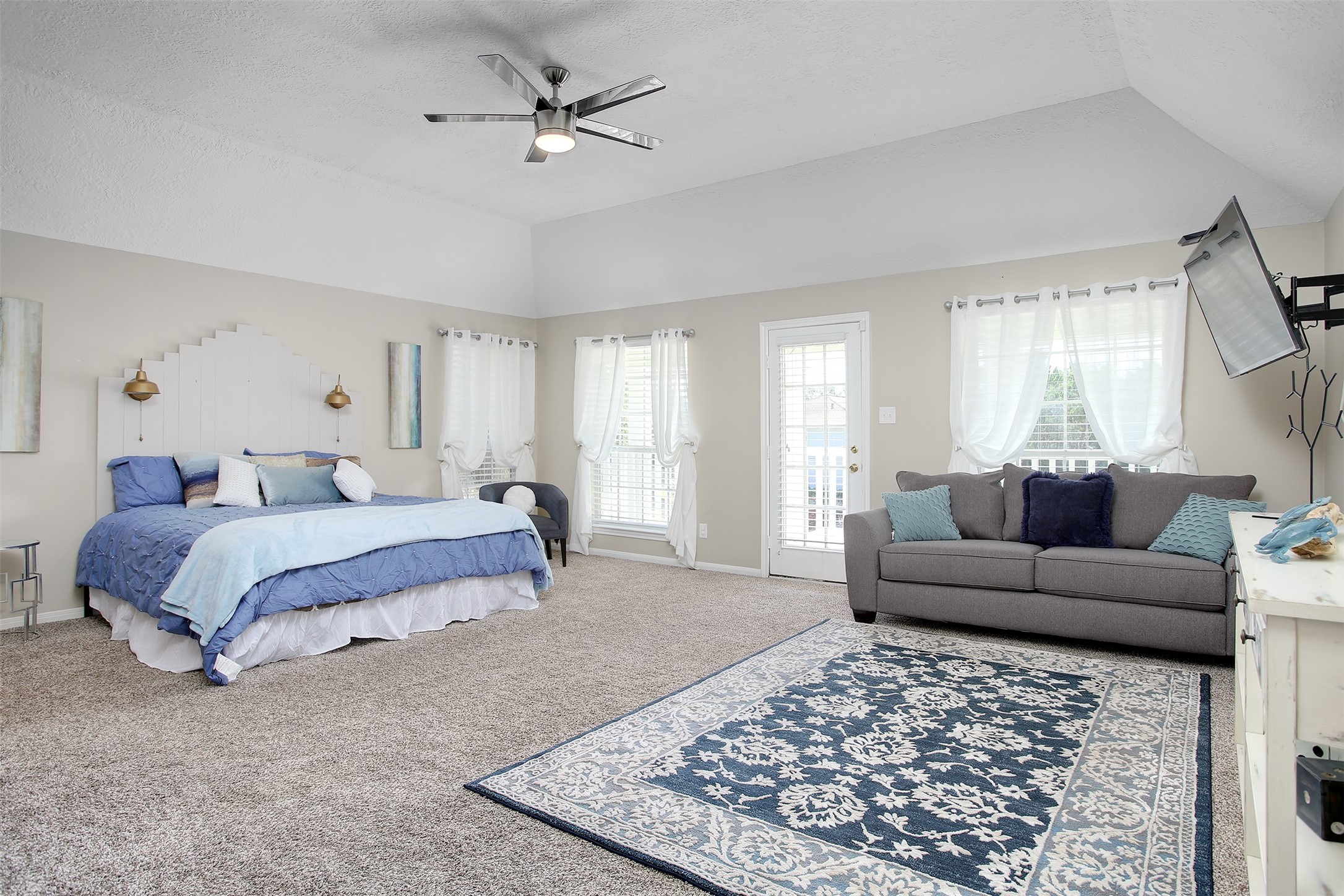 711 Cien Road Kemah, TX 77565 - Photo 11 of 18