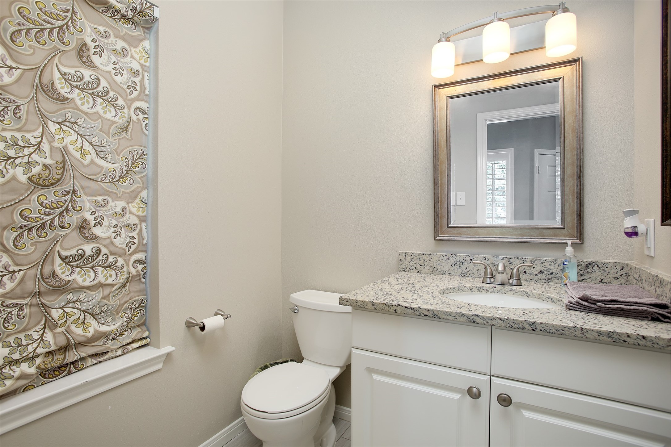 711 Cien Road Kemah, TX 77565 - Photo 5 of 18