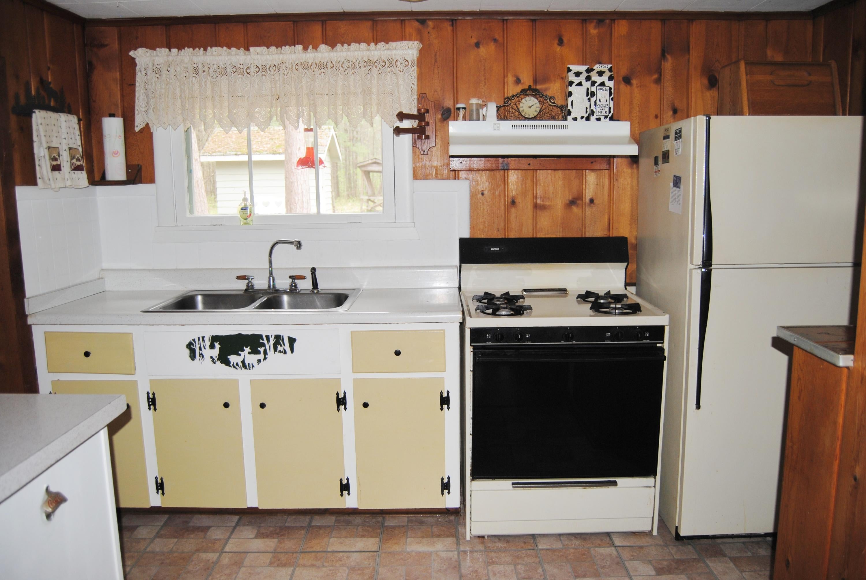 9129 Twin Bridge Road Grayling, MI 49738 - Photo 15 of 35 Gallery Image 15