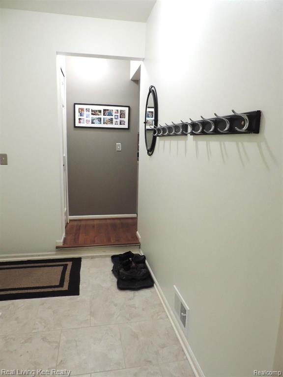 1885 Snowden Court Rochester Hills, MI 48306 - Photo 24 of 47