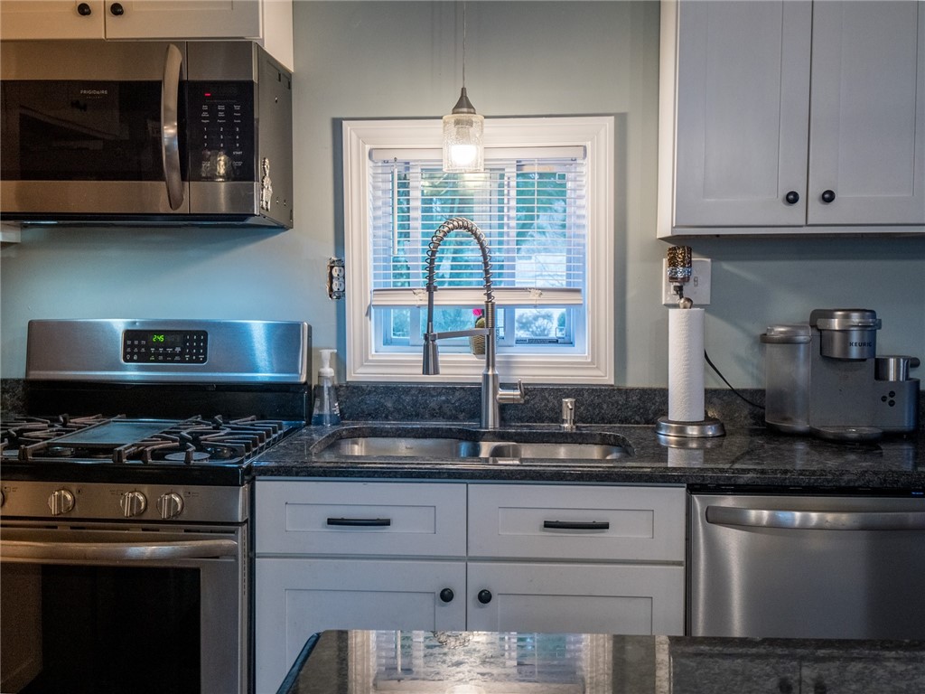 14 Milton Lane Coventry, RI 02816 - Photo 7 of 21