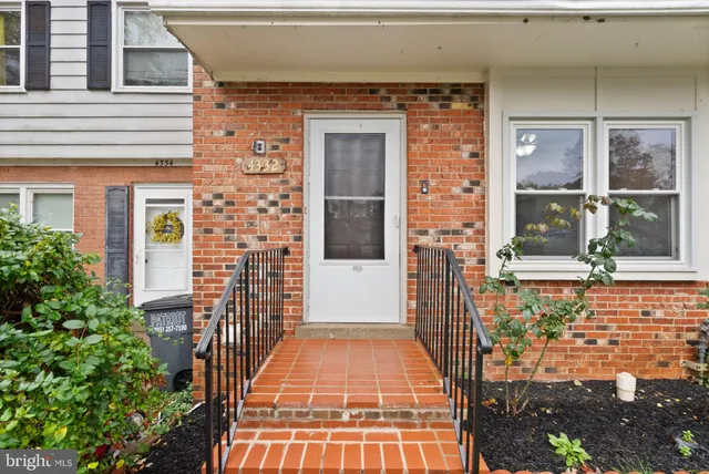 $399,000 | 4332 Eileen Court, Woodbridge, VA 22193