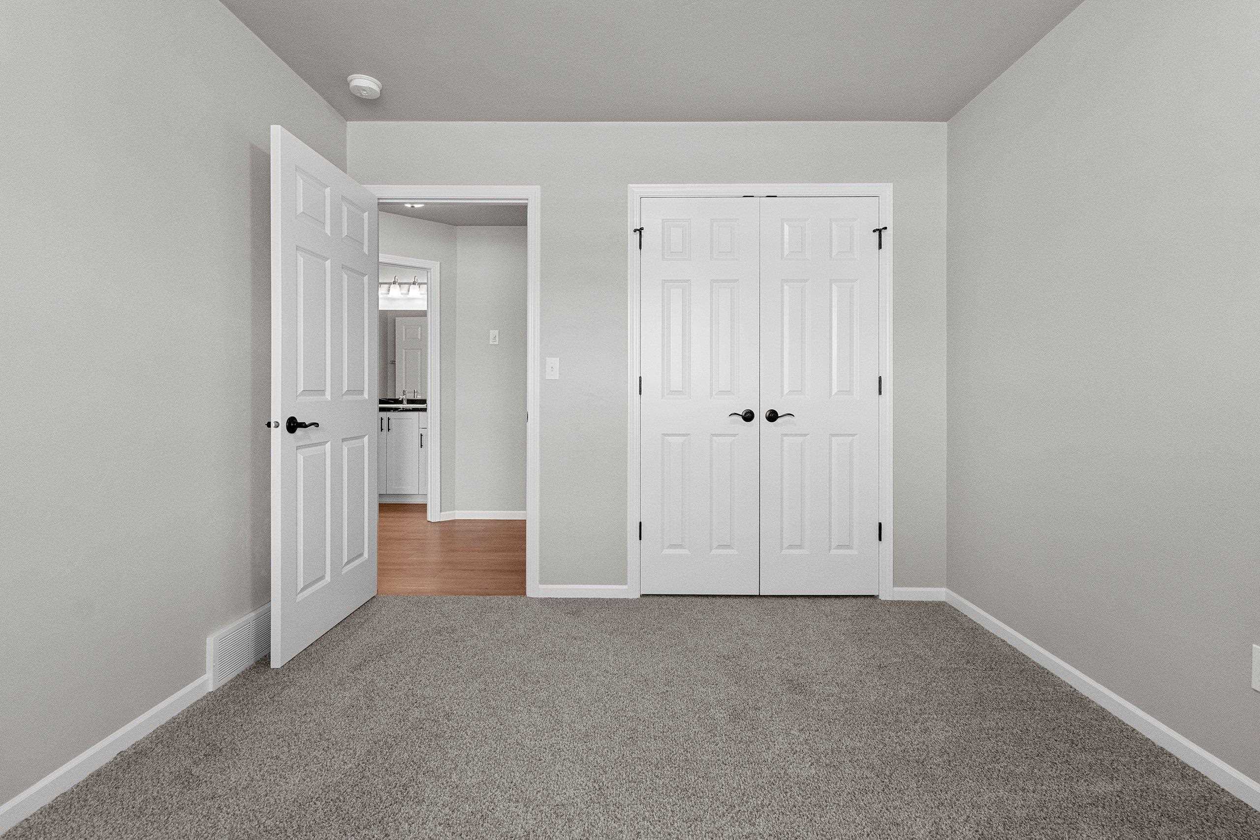 1221 Velsen Road Green Bay, WI 54313 - Photo 27 of 49