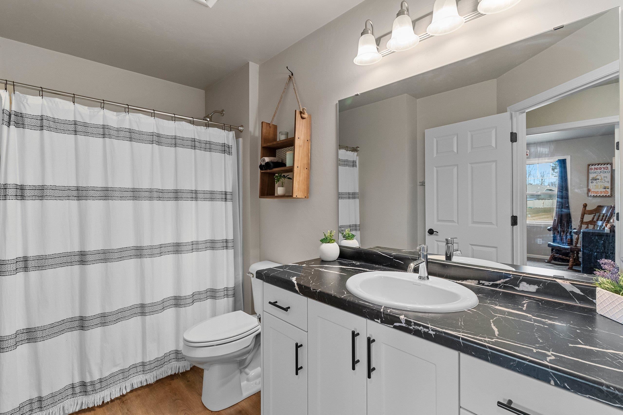 1221 Velsen Road Green Bay, WI 54313 - Photo 28 of 49