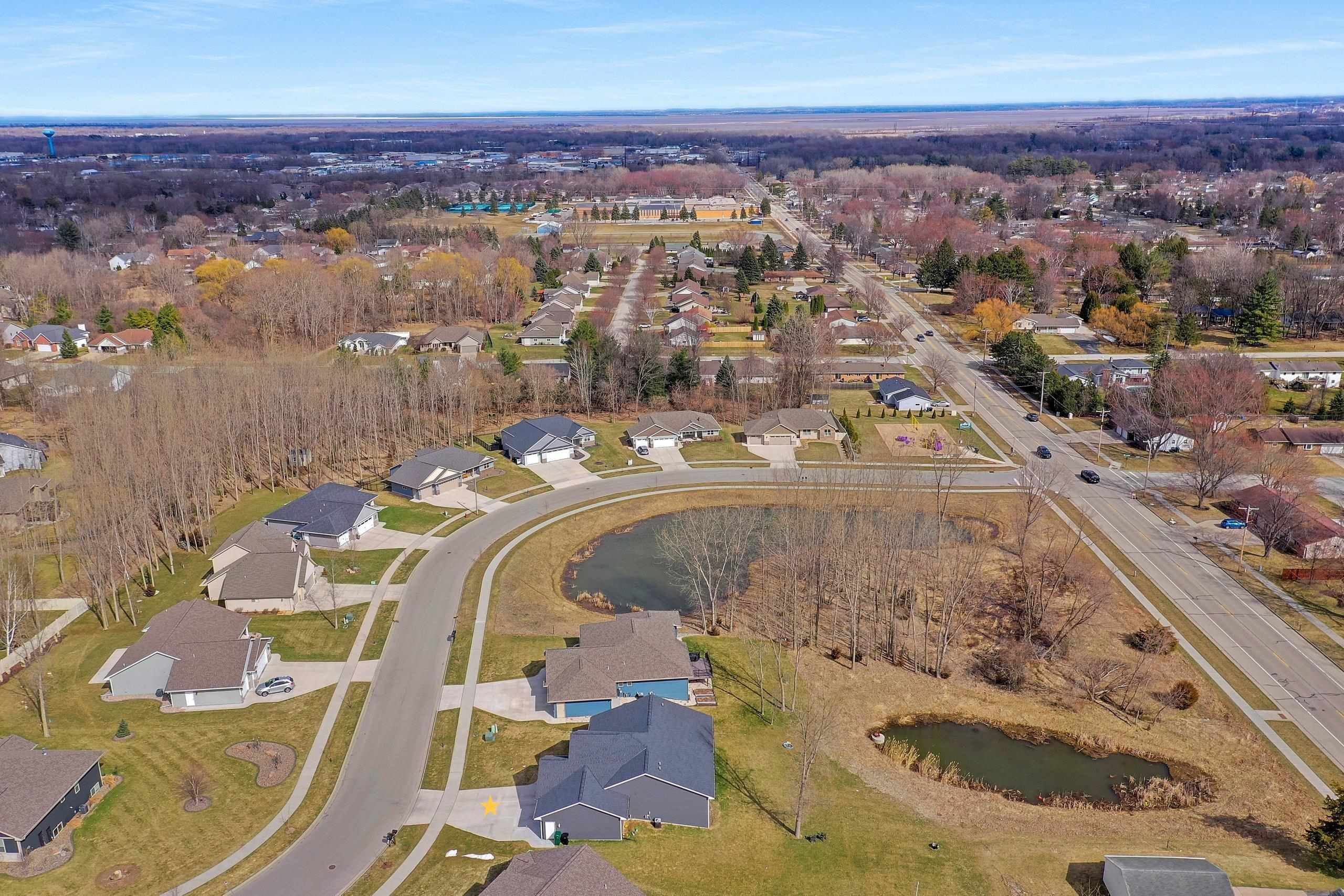 1221 Velsen Road Green Bay, WI 54313 - Photo 40 of 49