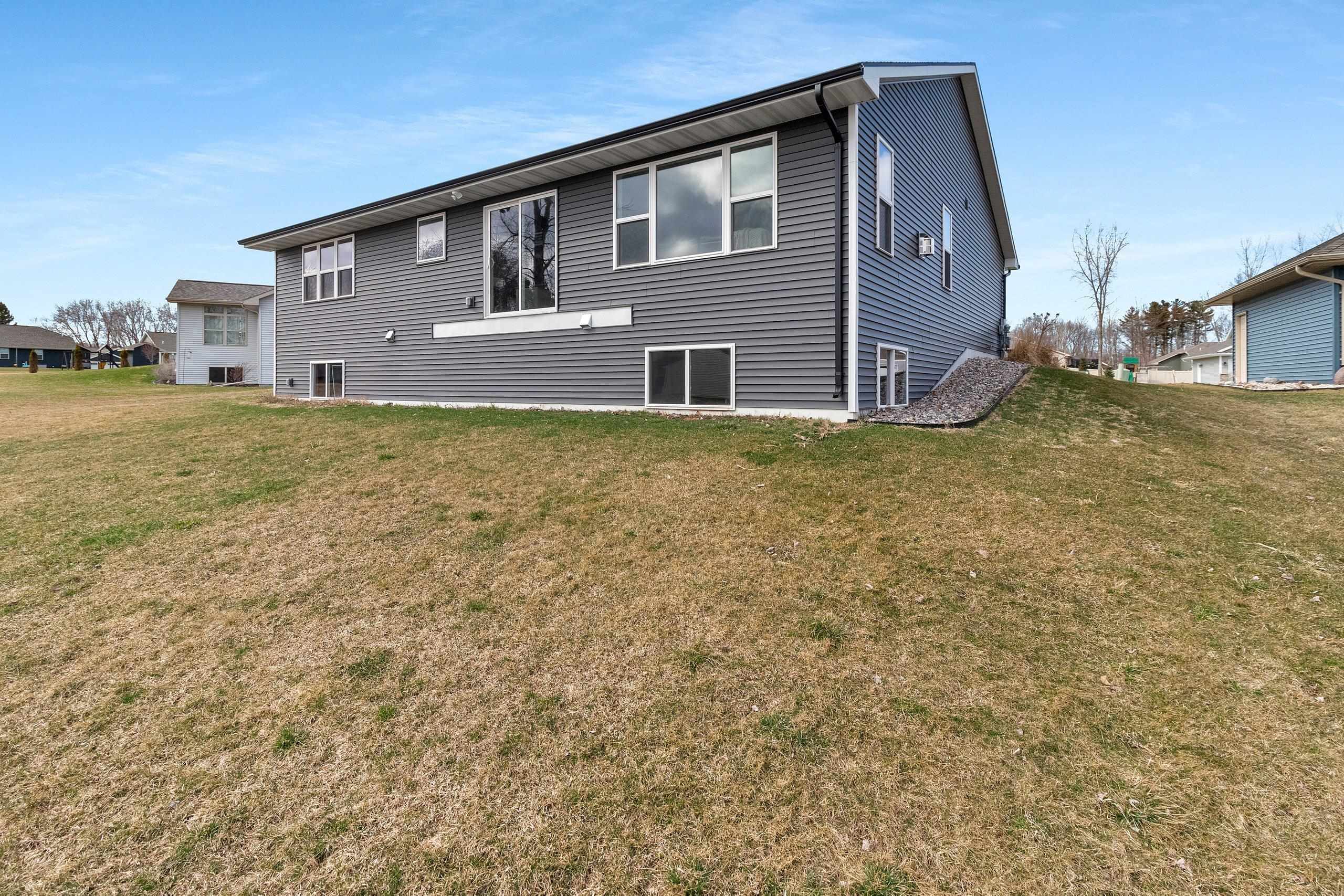 1221 Velsen Road Green Bay, WI 54313 - Photo 43 of 49