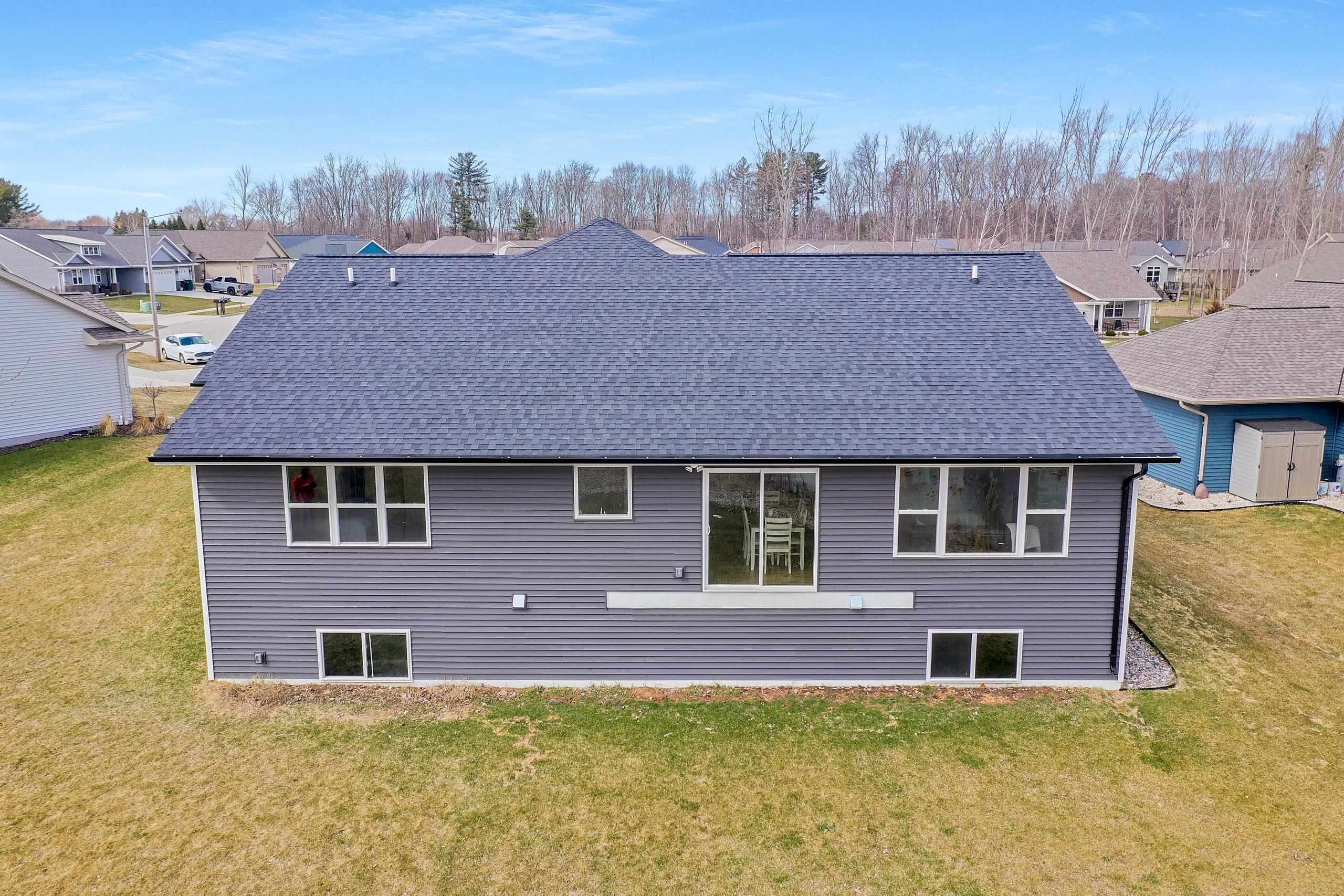 1221 Velsen Road Green Bay, WI 54313 - Photo 44 of 49