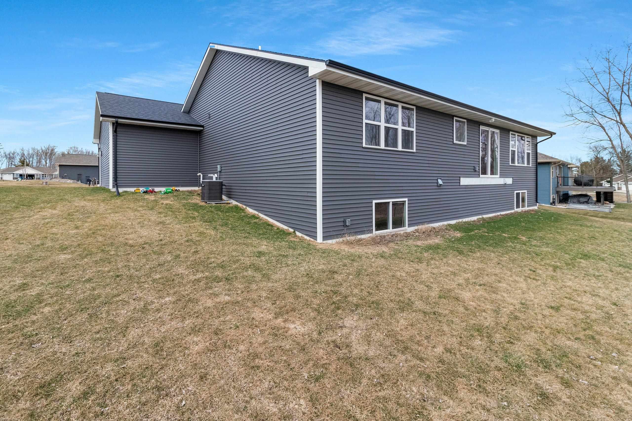 1221 Velsen Road Green Bay, WI 54313 - Photo 49 of 49