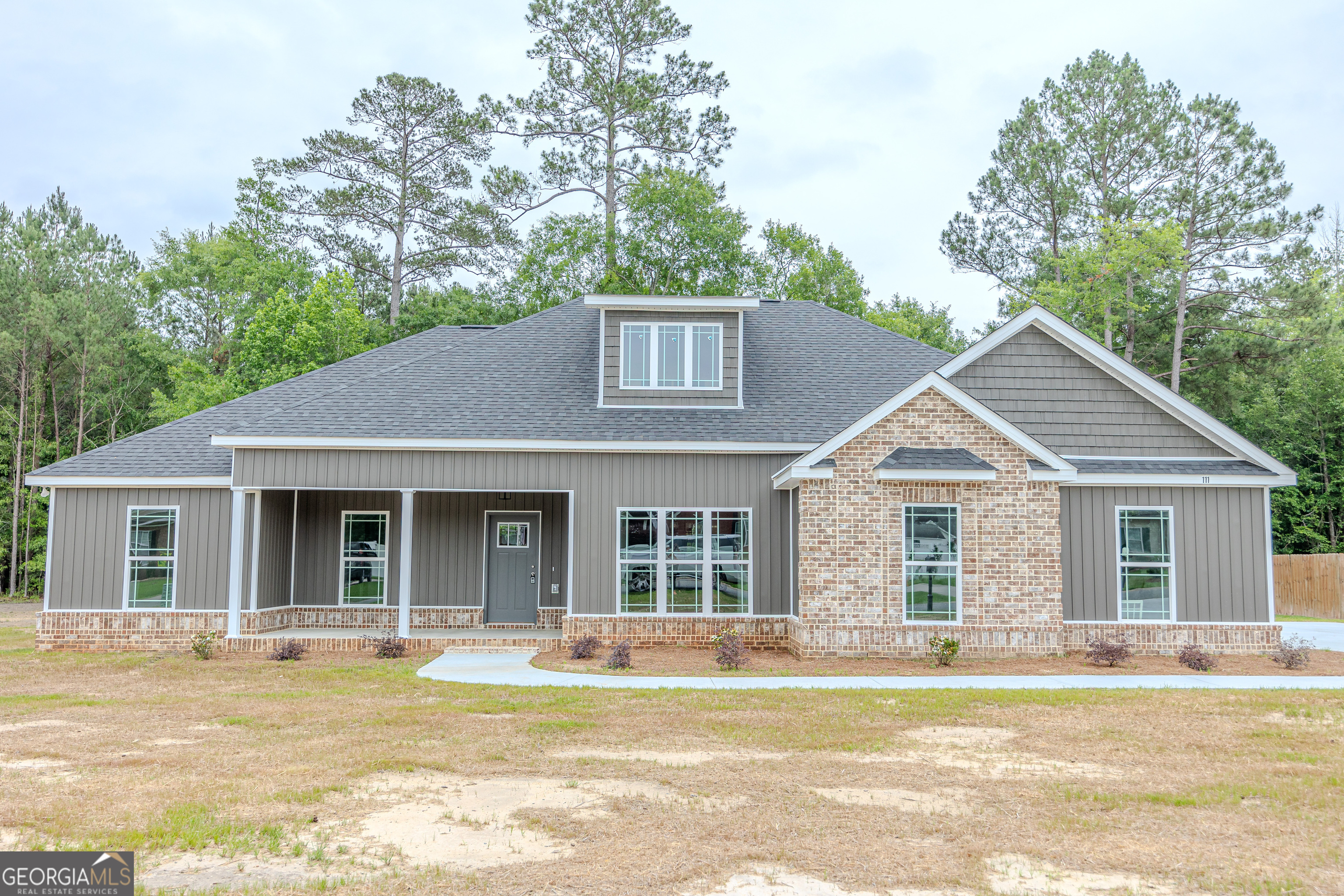 111 Hedge Row Dublin, GA 31021 - Photo 1 of 1 Gallery Image 1