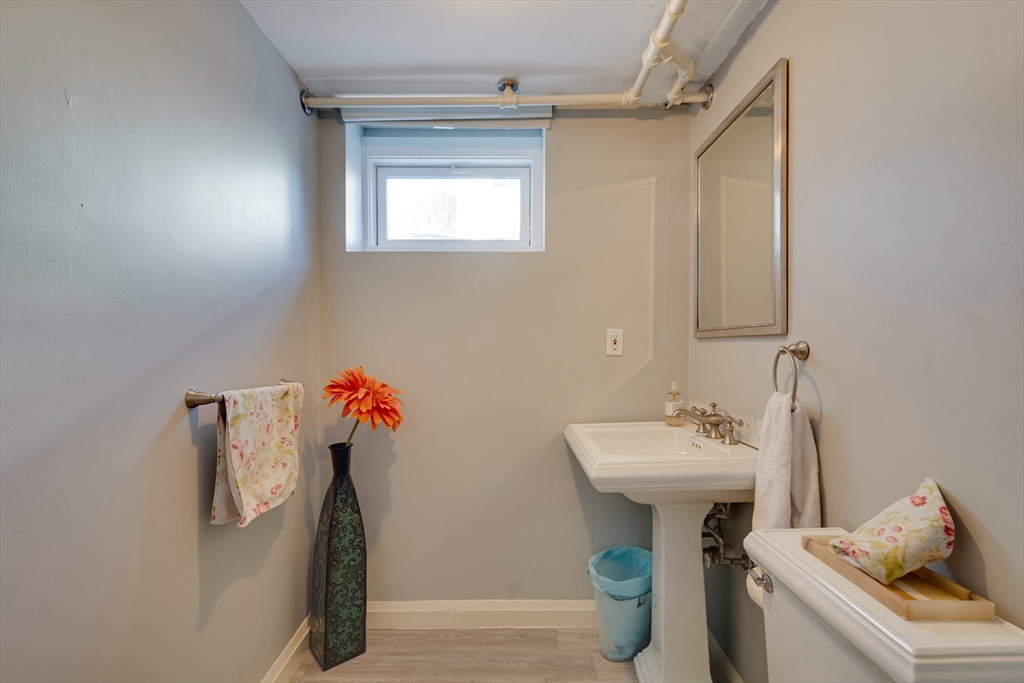 17 Cranston Road Winchester, MA 01890 - Photo 26 of 39