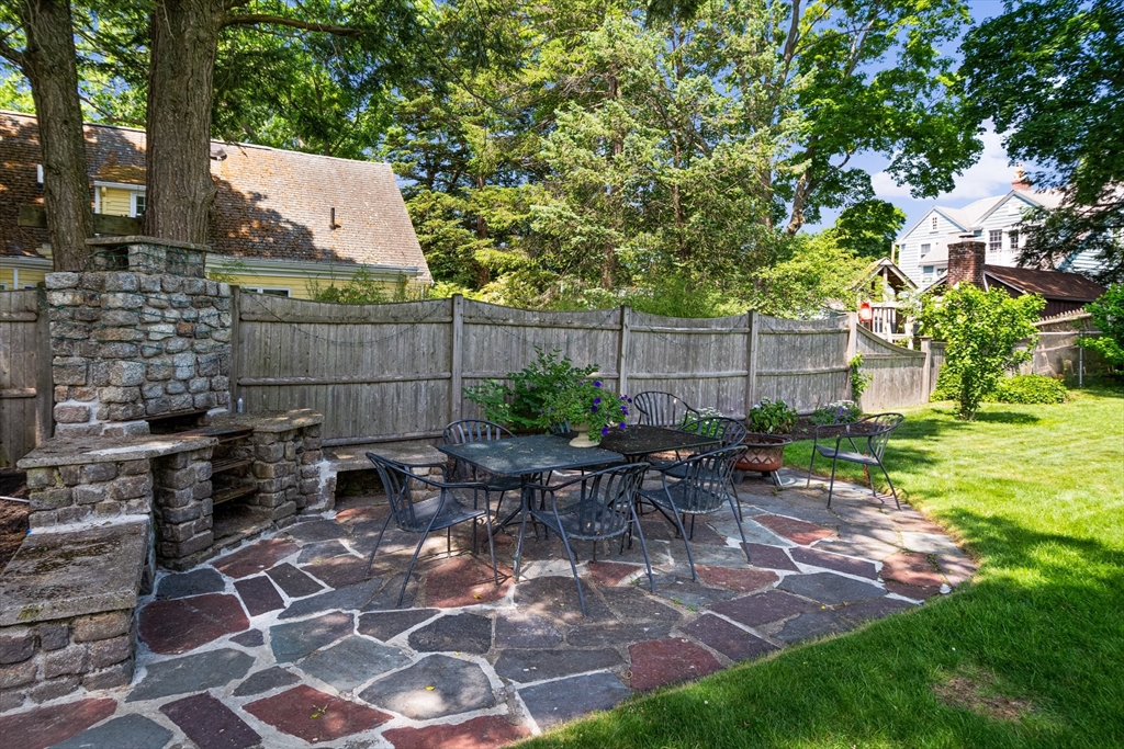 17 Cranston Road Winchester, MA 01890 - Photo 35 of 39